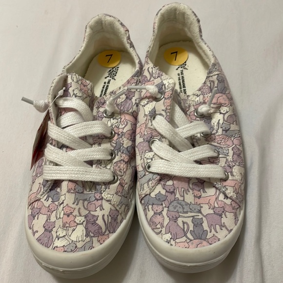 The Humane Society Of The United States Shoes - New Shoes